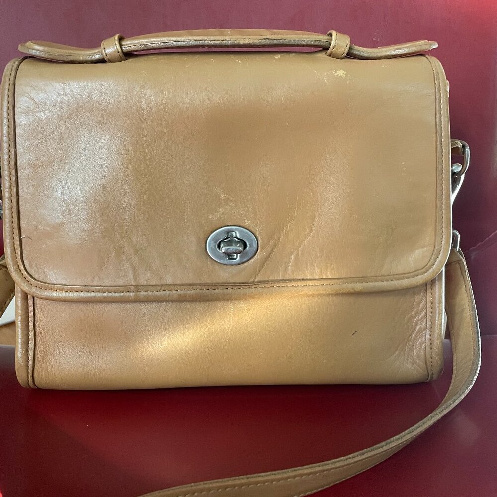 Vintage camel Coach Court bag